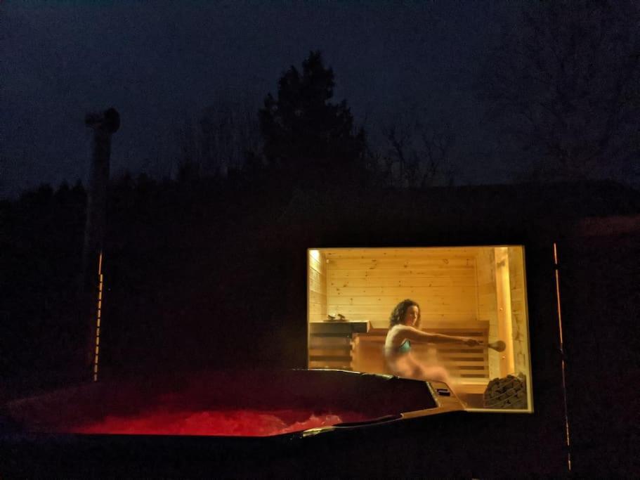 Secluded Private Cottage Hot-Tub, Sauna & Fire-Pit Carrick-on-Shannon Exterior photo