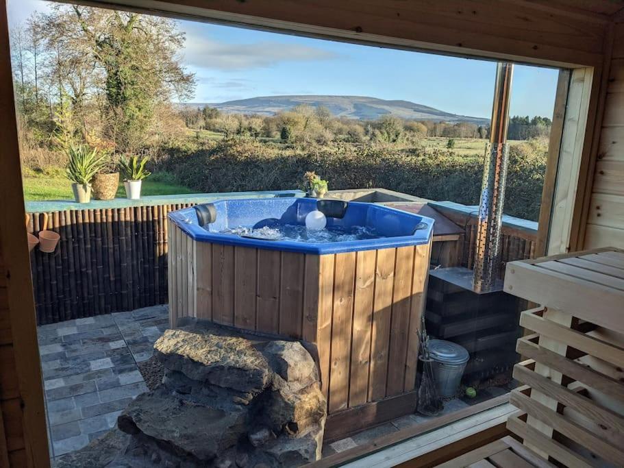 Secluded Private Cottage Hot-Tub, Sauna & Fire-Pit Carrick-on-Shannon Exterior photo